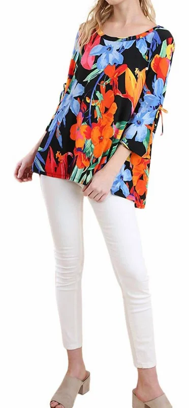 Floral Cutout Shoulder Top In Black