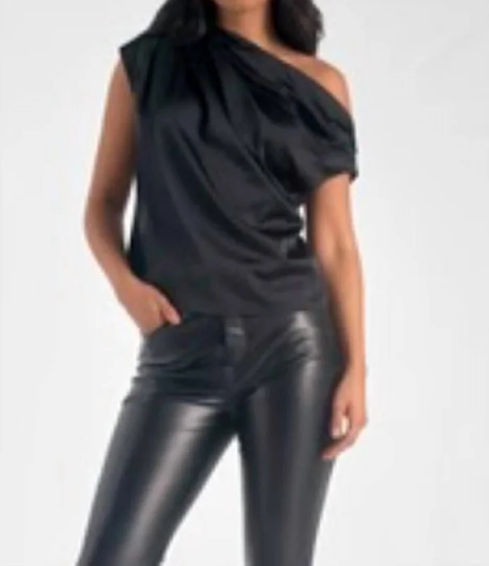 Shiny Cinched Shoulder Top In Black