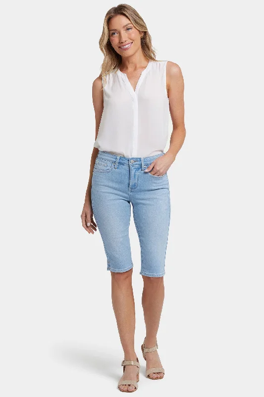 Sophie Bike Capri Jeans In Petite - Canary Beach